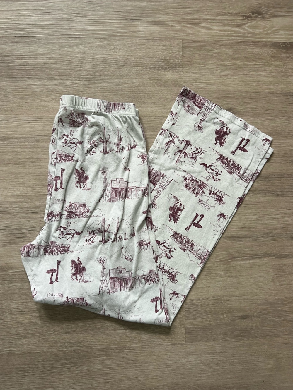 Ariat Cream Pull On Lounge Pants with Burgundy Western Rodeo Print Small